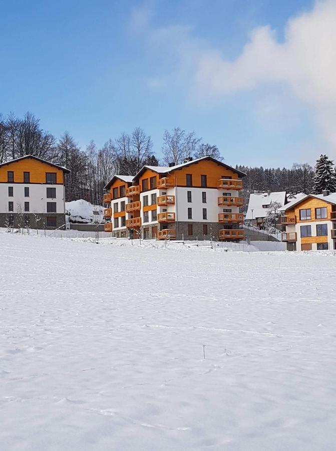 Apartament Modern Z Ogrodem Sklářská Poruba Exteriér fotografie