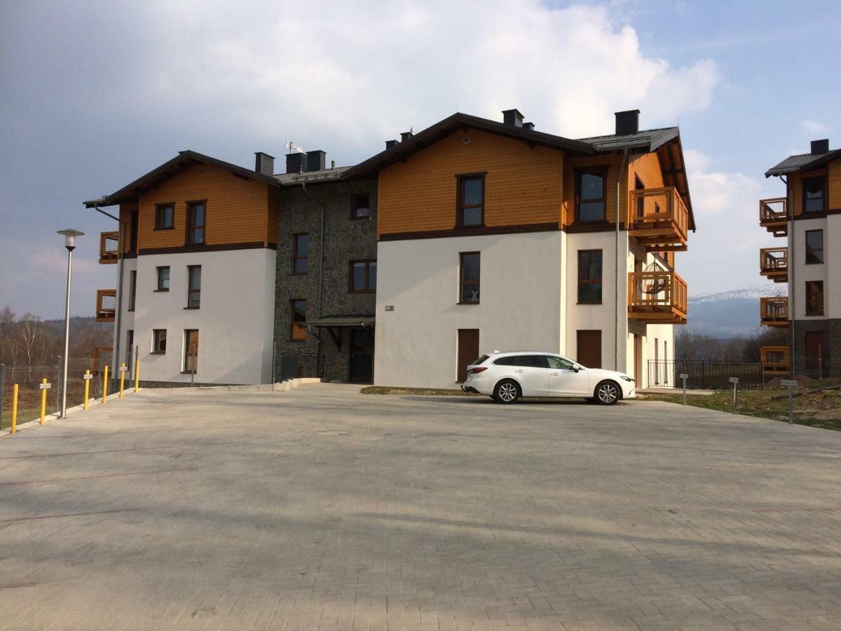 Apartament Modern Z Ogrodem Sklářská Poruba Exteriér fotografie